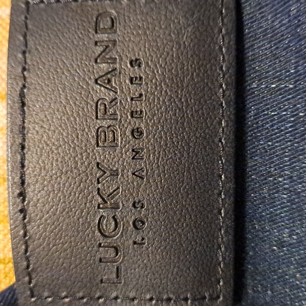 Lucky Brand Women Dark Indigo Jeans. High Rise Straight 12/31A  New W/Tags. - Picture 2 of 6